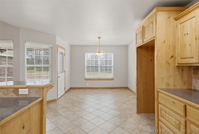 26997 E 161st Street S, Coweta, OK 74429