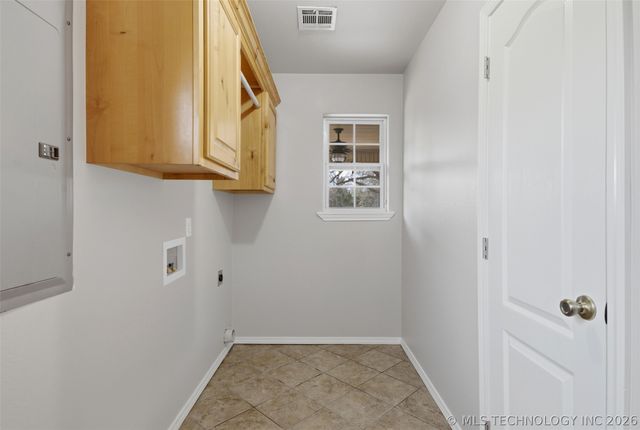 26997 E 161st Street S, Coweta, OK 74429