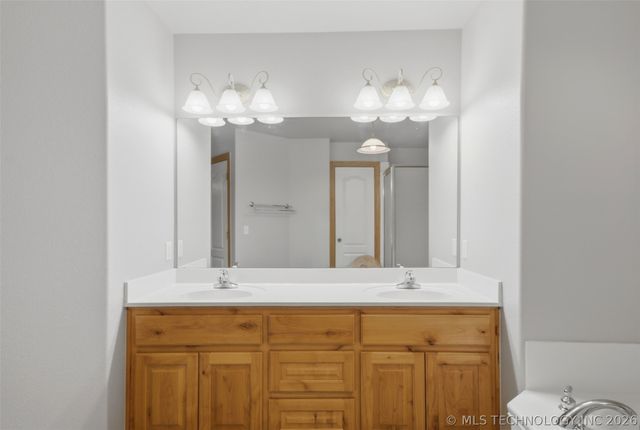 26997 E 161st Street S, Coweta, OK 74429