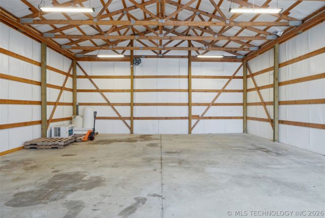 26997 E 161st Street S, Coweta, OK 74429