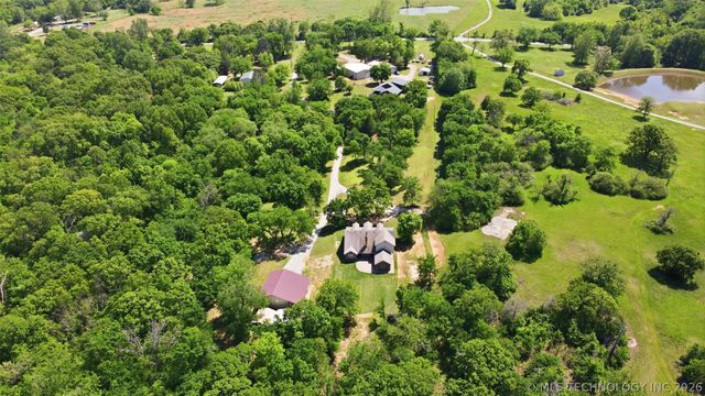 26997 E 161st Street S, Coweta, OK 74429