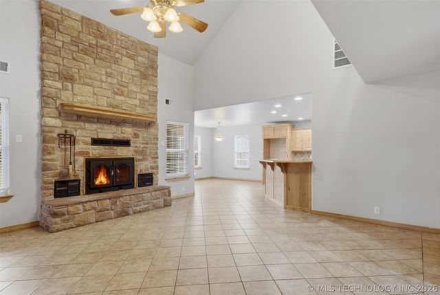 26997 E 161st Street S, Coweta, OK 74429