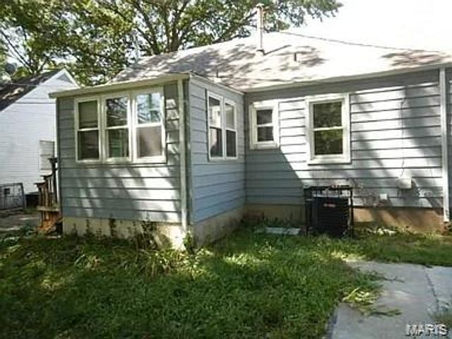 17 Godfrey Lane, Ferguson, MO 63135