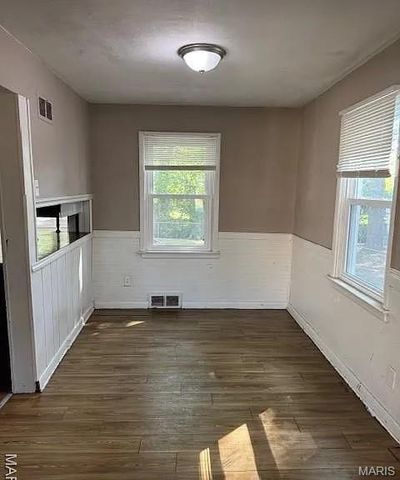 17 Godfrey Lane, Ferguson, MO 63135