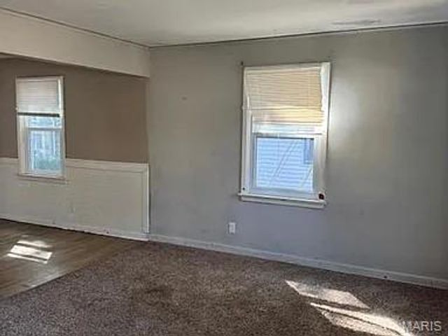 17 Godfrey Lane, Ferguson, MO 63135