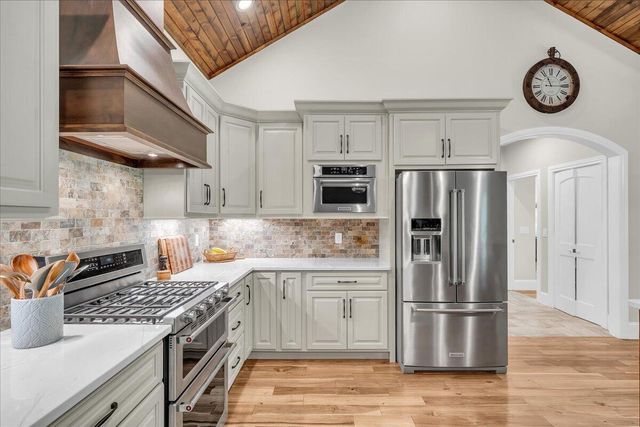 275 Wilderness Drive, Jasper, TN 37347