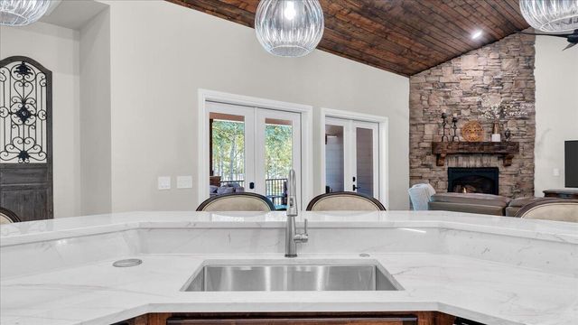 275 Wilderness Drive, Jasper, TN 37347