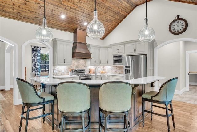 275 Wilderness Drive, Jasper, TN 37347