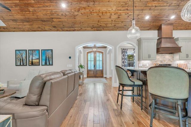 275 Wilderness Drive, Jasper, TN 37347