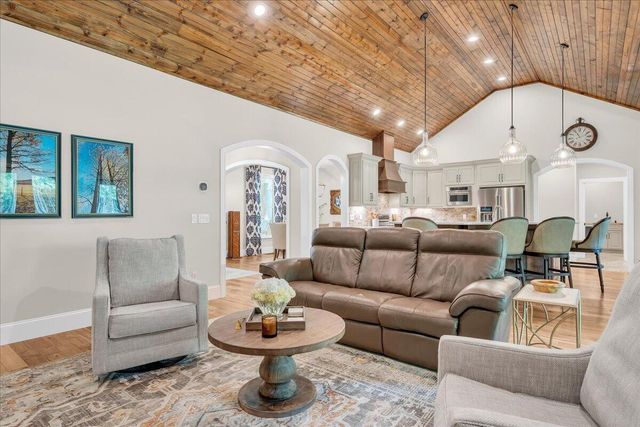 275 Wilderness Drive, Jasper, TN 37347