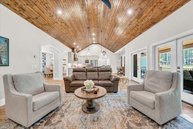 275 Wilderness Drive, Jasper, TN 37347