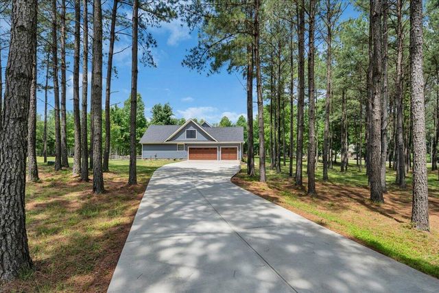 275 Wilderness Drive, Jasper, TN 37347
