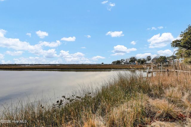 444 Little Kinston Road, Nakina, NC 28455