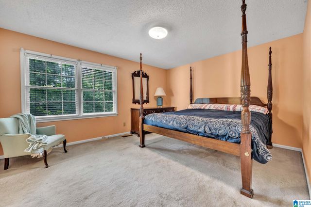 522 S SANDERS ROAD, Hoover, AL 35226