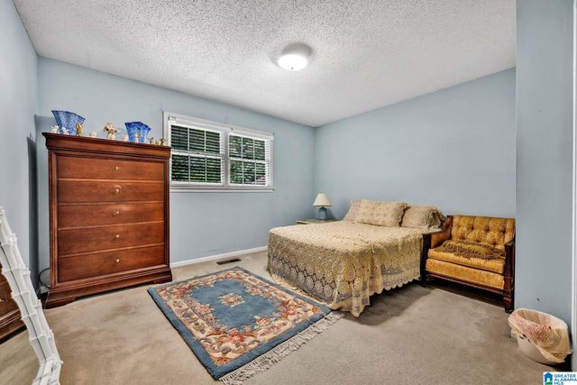 522 S SANDERS ROAD, Hoover, AL 35226
