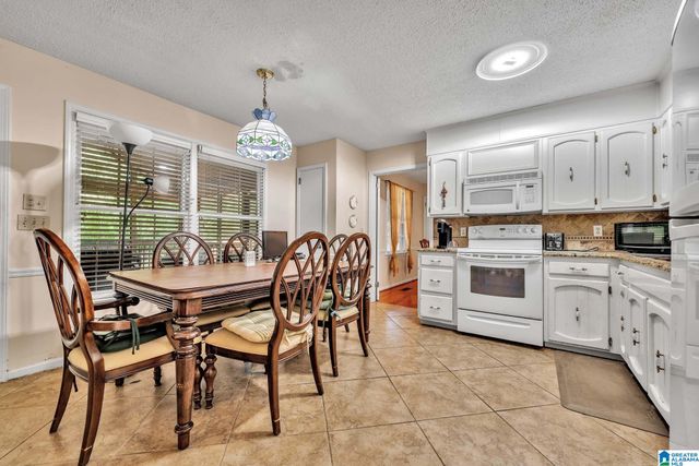 522 S SANDERS ROAD, Hoover, AL 35226