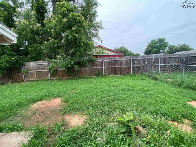 1442 DEVILLE STREET, Wichita Falls, TX 76306