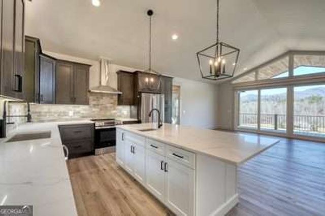 256 Windy Reed Drive, Hiawassee, GA 30546