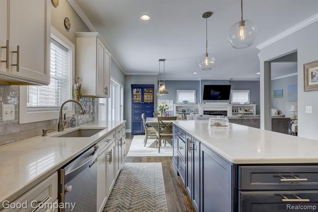 308 Parkdale Avenue, Royal Oak, MI 48073