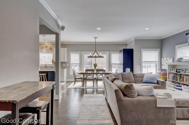 308 Parkdale Avenue, Royal Oak, MI 48073