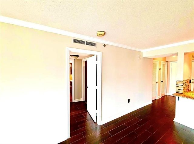 2870 Pharr Court South NW 1109, Atlanta, GA 30305