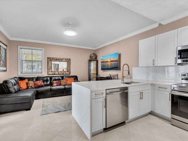 7549 NW 3rd Court, Plantation, FL 33317