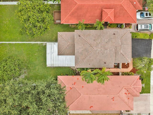 7549 NW 3rd Court, Plantation, FL 33317