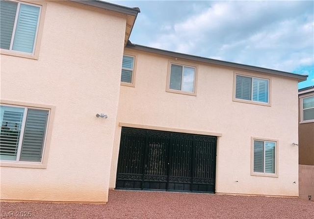 8593 Gabby Creek Drive, Las Vegas, NV 89113