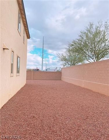 8593 Gabby Creek Drive, Las Vegas, NV 89113