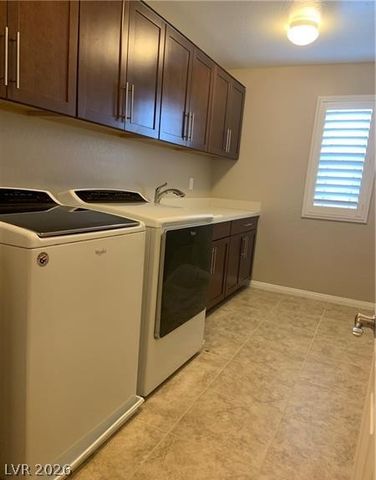 8593 Gabby Creek Drive, Las Vegas, NV 89113