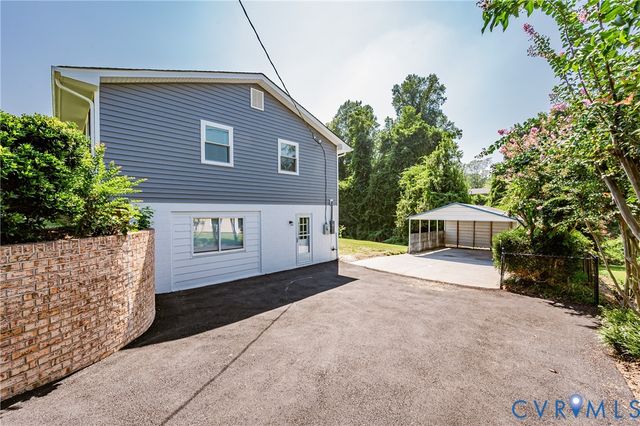 2702 Manchester Dr, Prince George, VA 23875