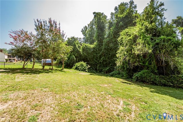 2702 Manchester Dr, Prince George, VA 23875