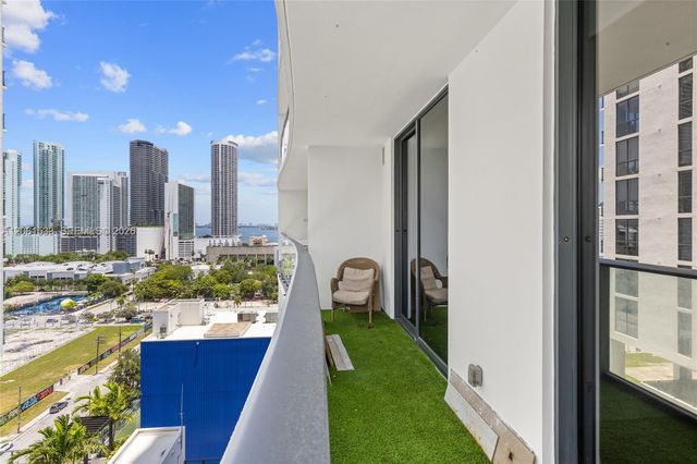 1600 NE 1st Ave 1418, Miami, FL 33132