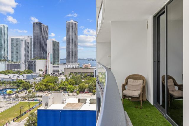 1600 NE 1st Ave 1418, Miami, FL 33132