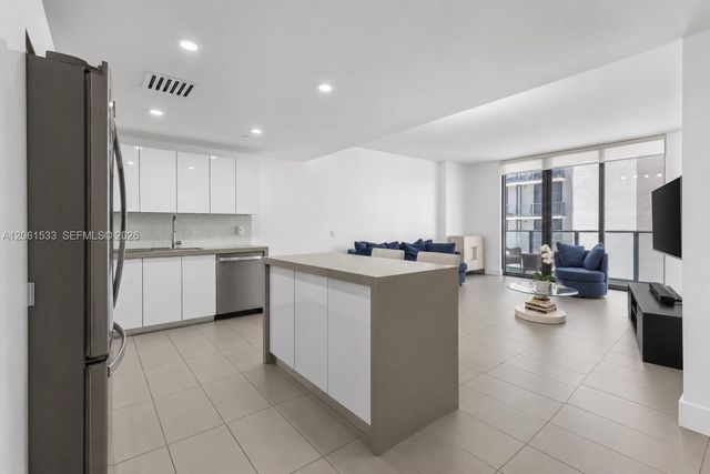 1600 NE 1st Ave 1418, Miami, FL 33132