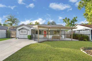 7223 Lakewood Drive, Houston, TX 77016