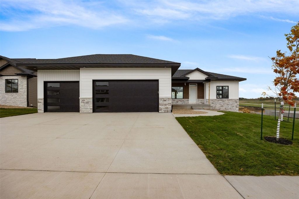 840 Yorkshire Street, North Liberty, IA 52317