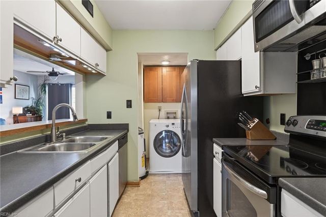 2246 E Ocean View Ave Apt 203, Norfolk, VA 23518