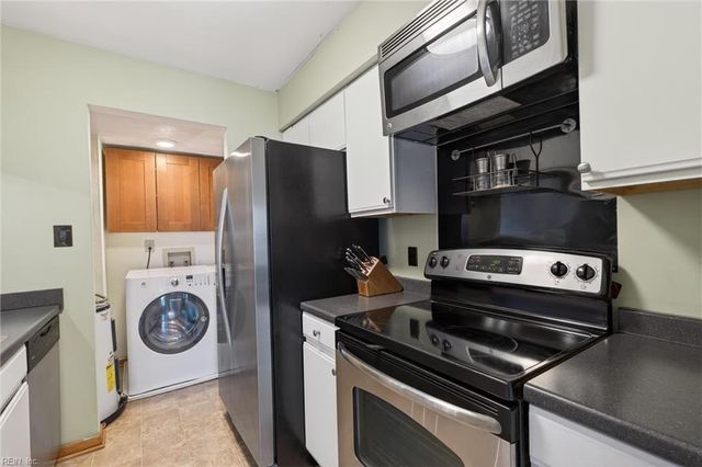 2246 E Ocean View Ave Apt 203, Norfolk, VA 23518