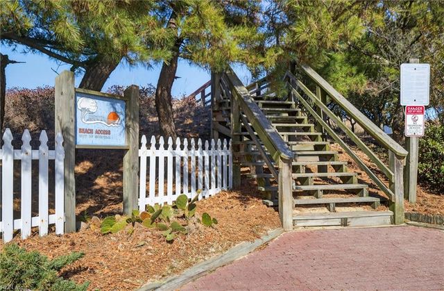 2246 E Ocean View Ave Apt 203, Norfolk, VA 23518