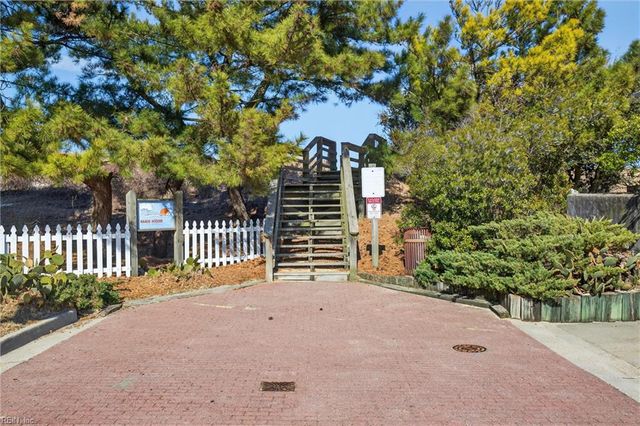 2246 E Ocean View Ave Apt 203, Norfolk, VA 23518