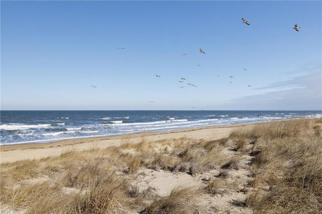 2246 E Ocean View Ave Apt 203, Norfolk, VA 23518