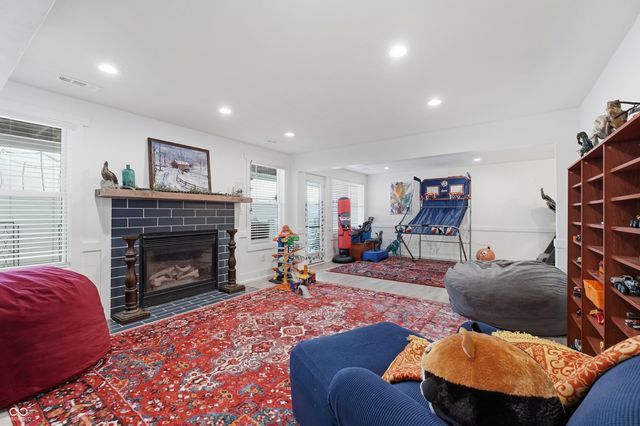 9196 E 300 N, Whitestown, IN 46075