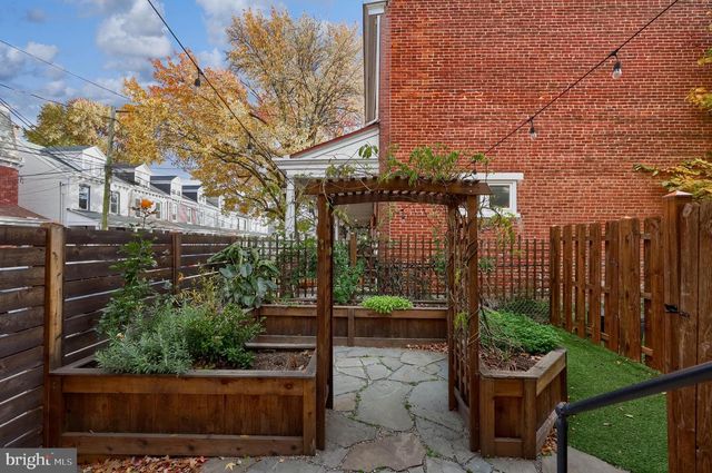 658 W WALNUT ST, Lancaster, PA 17603