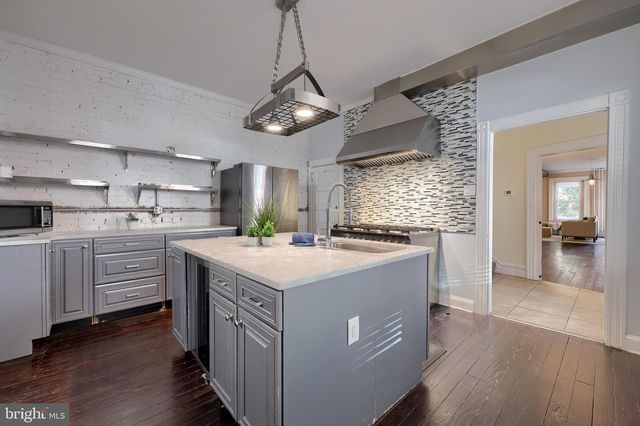 658 W WALNUT ST, Lancaster, PA 17603