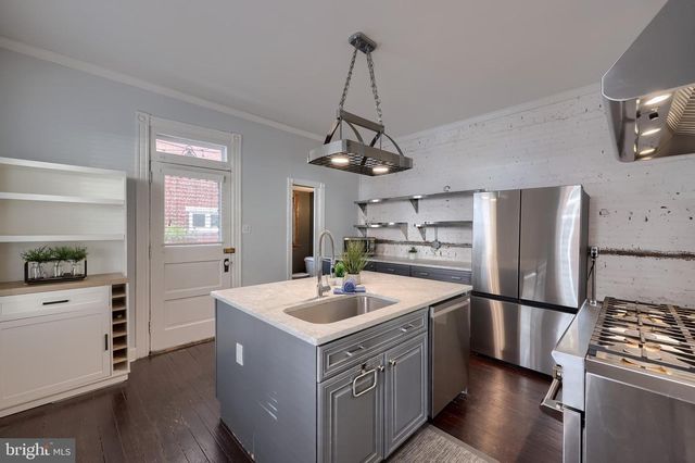 658 W WALNUT ST, Lancaster, PA 17603