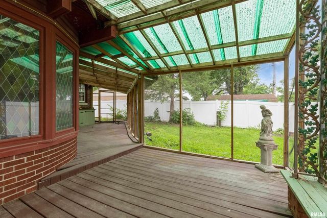 1136 BOBETTA Court, Clinton, IA 52732