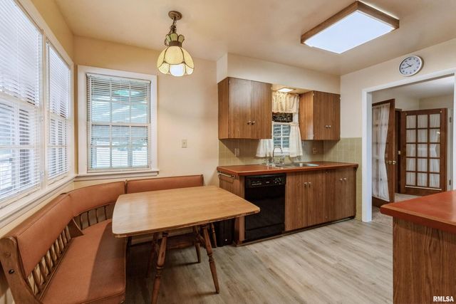 1136 BOBETTA Court, Clinton, IA 52732