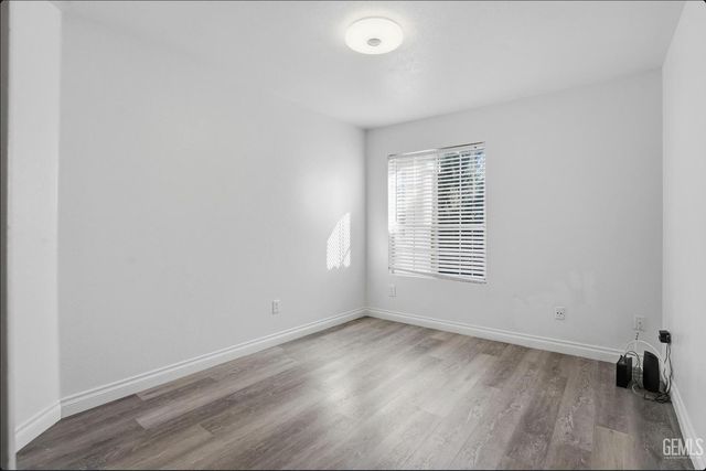 10600 Petalo Drive, Bakersfield, CA 93311