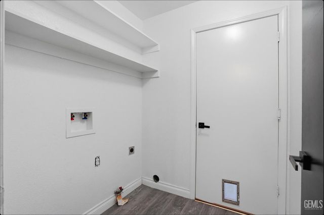 10600 Petalo Drive, Bakersfield, CA 93311